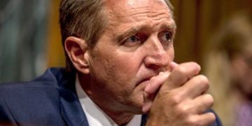 Jeff Flake to Republicans: ‘There is Power in Standing Up to The Rank Corruptions of a Demagogue’