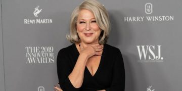 Bette Midler Ripped As ‘Massively Irresponsible’ for Telling People to ‘Come Armed’ to Possible NRA Convention Protest