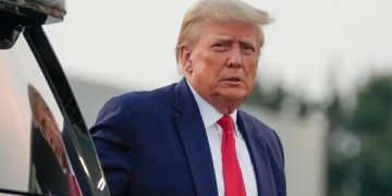 Republican Senator Joins Growing Support for Trump’s Presidential Bid