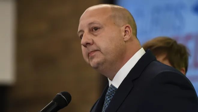 Veterans Criticize Democrat for Wearing Army Uniform at Event Despite Lack of Military Service