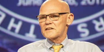 Democratic Strategist Asserts Speaker Johnson Poses a Greater Threat to U.S. Than Al-Qaeda; Johnson Offers Response